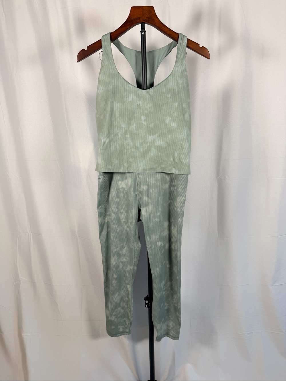 Fabletics Sage Grey Solar Dye Tank and Leggings Set *tank XL leggings L